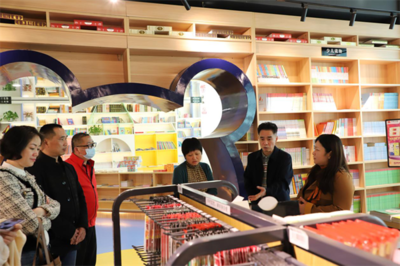 广西新华文盛图书领导、广西人民出版社到玉林市新华书店容县分公司调研